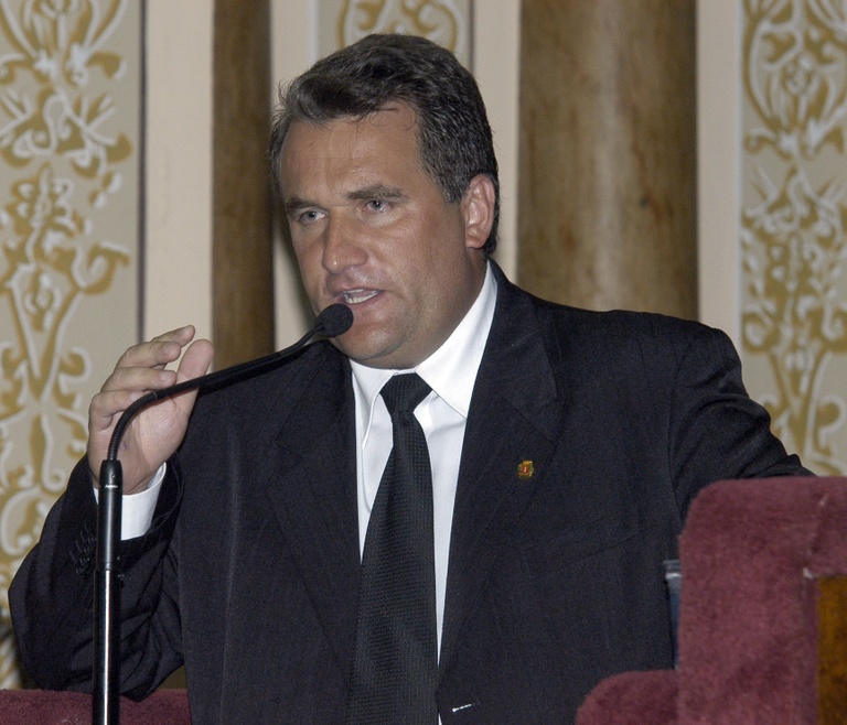 Falta de segurança e punição são debatidas em plenário 