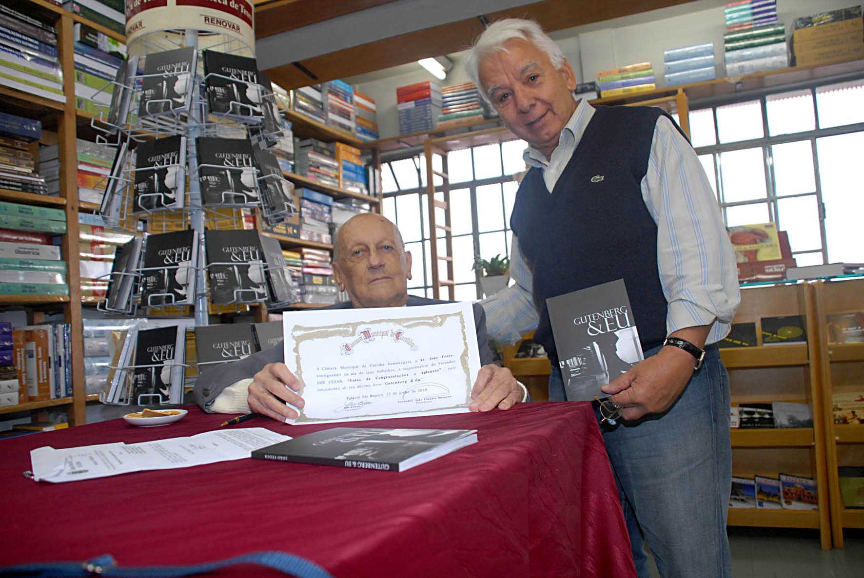 Féder recebe votos de louvor da Câmara 