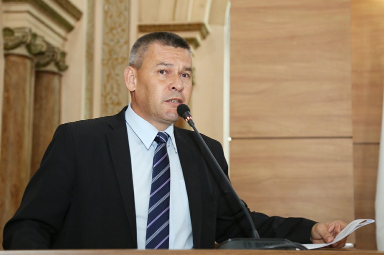 Federação de Patinação e Quadradinhos do Amor ganham utilidade pública 