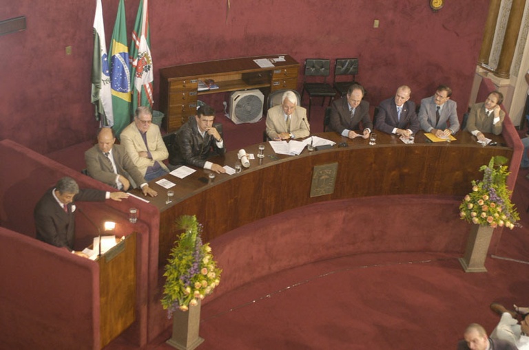 "Feiticeiro" é cidadão honorário de Curitiba 