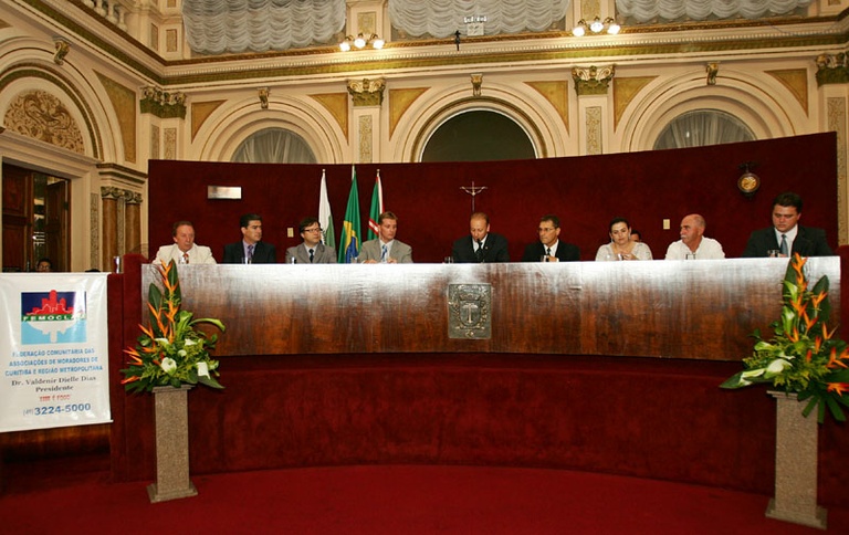 Femoclam comemora 21 anos com sede e site novos 