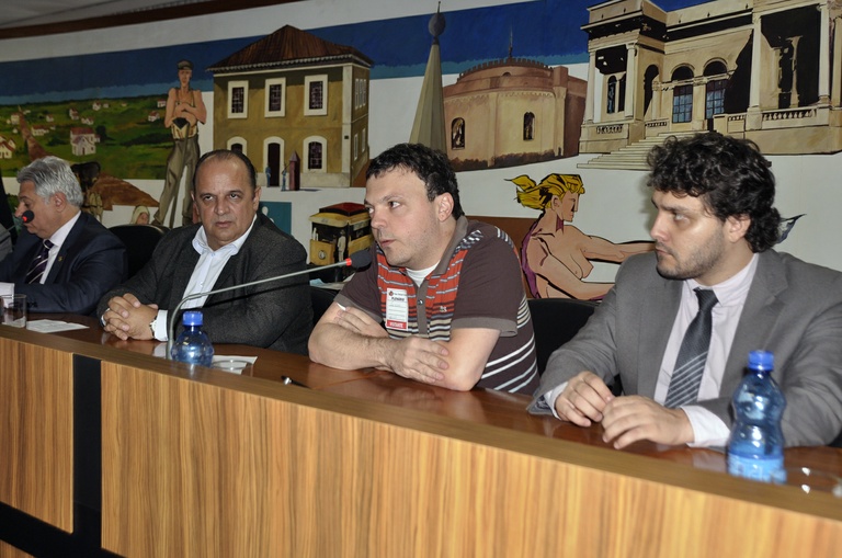 Festival de Teatro de Curitiba recebe destaque em plenário