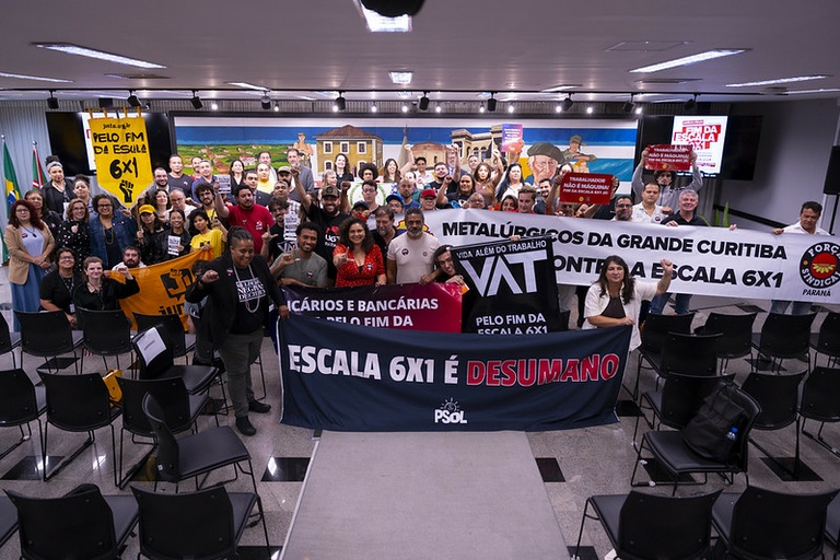 Fim da escala 6x1: entidades e vereadores anunciam mobilização em Curitiba
