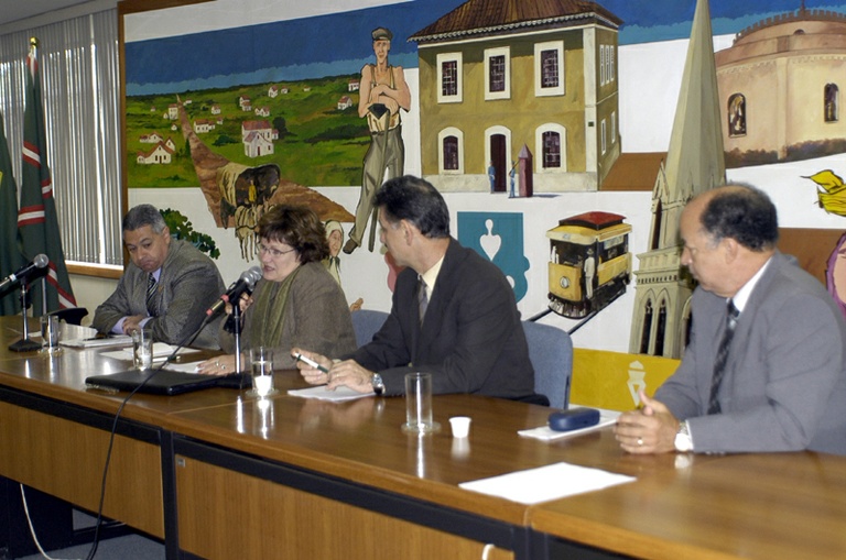 Fórum de Educação lota o auditório da Câmara 