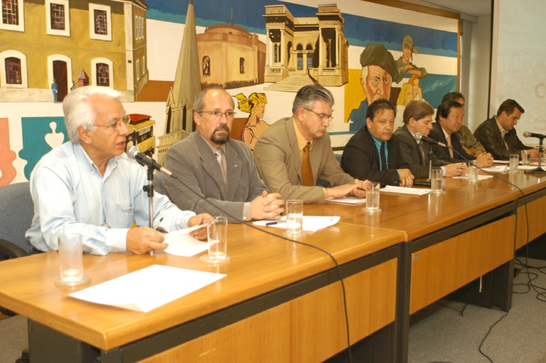 Fórum discute sobre o desemprego no Paraná 