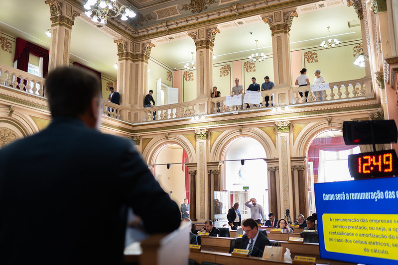 Frota elétrica: CMC aprova texto-base para compra de ônibus em Curitiba