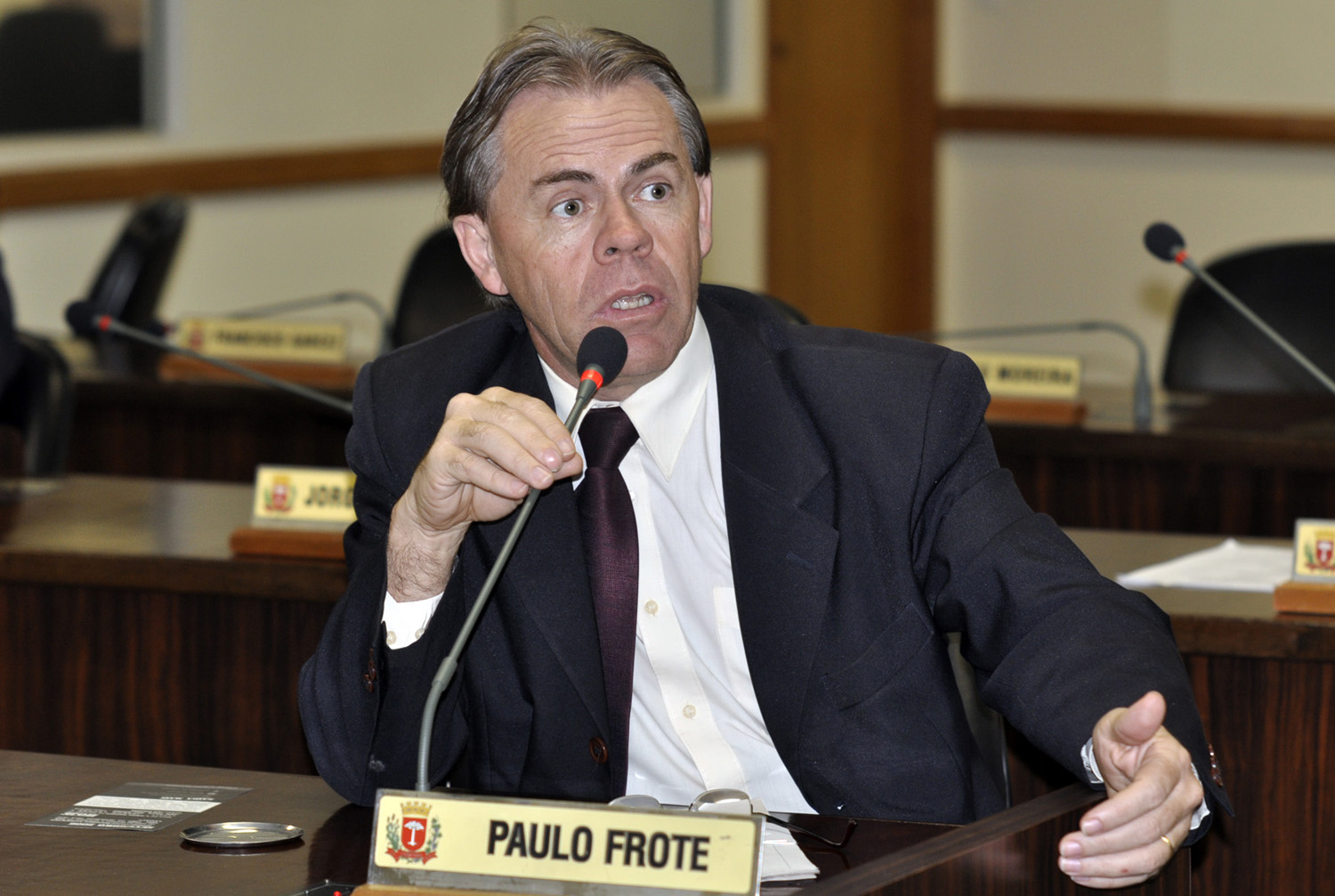 Frote elogia decisão do TJ sobre Lei dos Biombos 