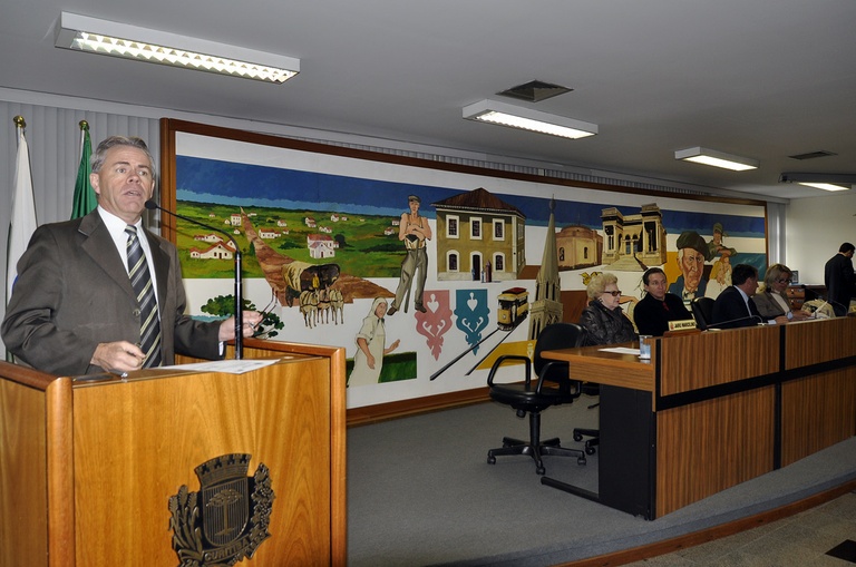 Frote pede mais fiscalização em bancos 