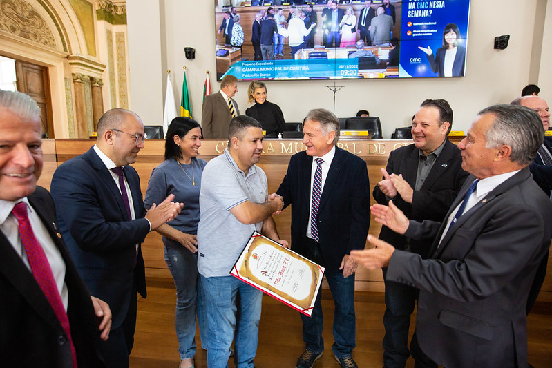 Futebol amador de Curitiba é destaque das homenagens em plenário