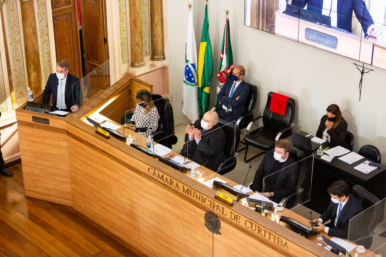 Greca presta contas e destaca “carteira de obras de R$ 2,6 bilhões”