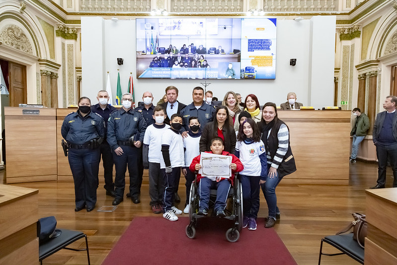 Guarda Mirim é homenageado pela CMC; estudante é destaque especial