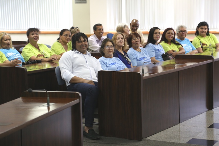 Homenageado Grupo de Caminhada da Unidade de Saúde Rio Bonito