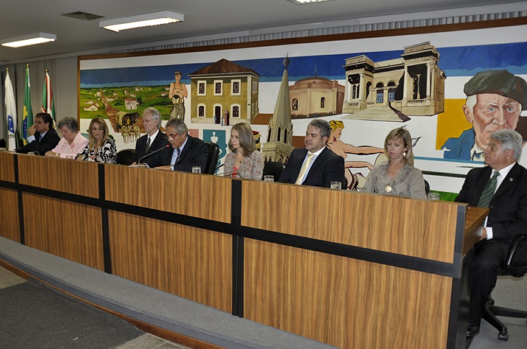 Hospital Erasto Gaertner homenageado pelos 40 anos de fundação 