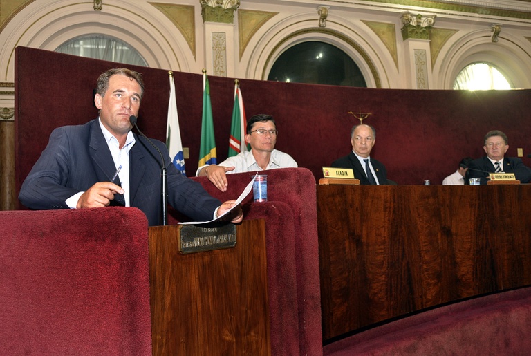 Identificação de torcedores inibe confrontos, afirmam vereadores 