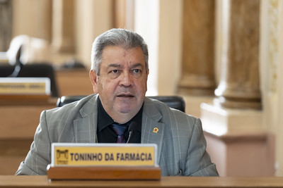 VEREADOR TONINHO DA FARMÁCIA NO PLENÁRIO DA CÂMARA DE CURITIBA