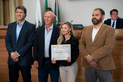Delegada Tathiana Guzella e seus homenageados