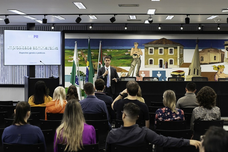 Improbidade administrativa é tema de palestra na Câmara de Curitiba