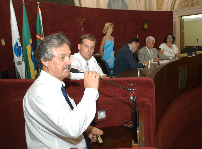 Inativos do serviço público serão aproveitados em treinamentos 