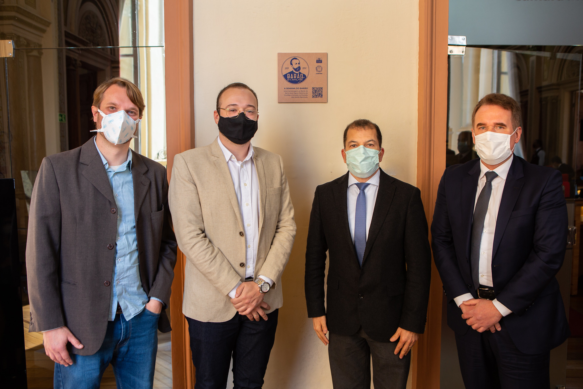 Inaugurada placa que inclui CMC no circuito da 1ª Semana do Barão do Serro Azul