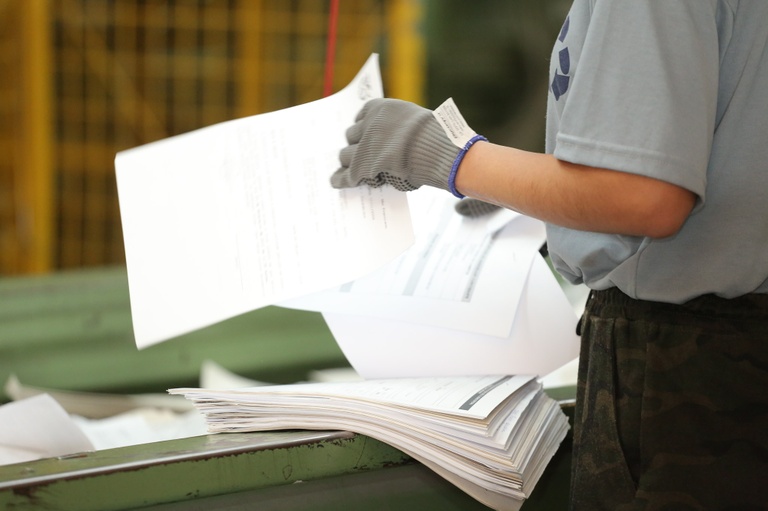 Inovação economizará 98 mil folhas de papel por ano na Câmara de Curitiba