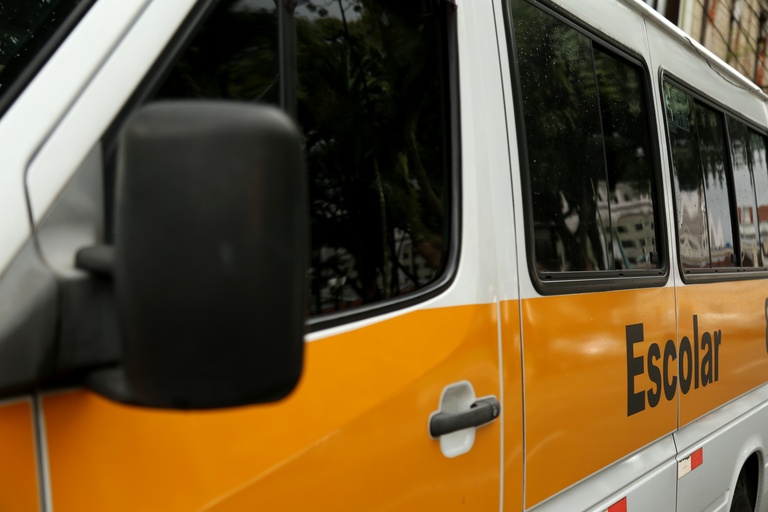 Isenção de outorgas a transporte escolar e taxistas recebe urgência