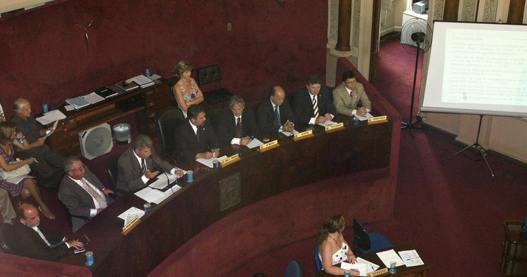 Isfer esclarece dados da Urbs aos vereadores 