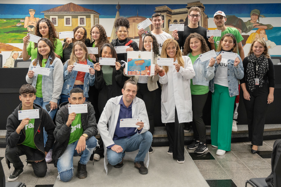 Já votou? Alunos do Grau Técnico visitam a CMC e opinam na LOA 2024