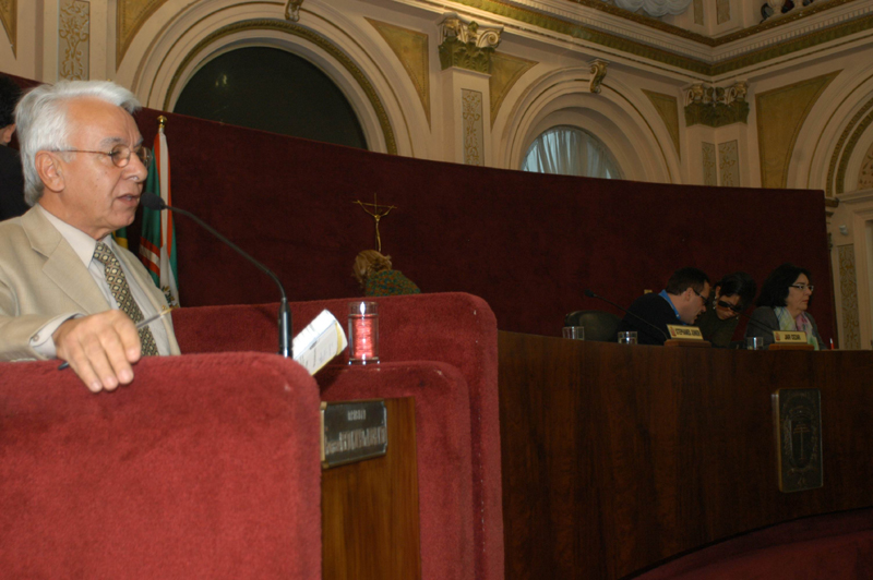 Jair Cézar quer proibir animais em circos 