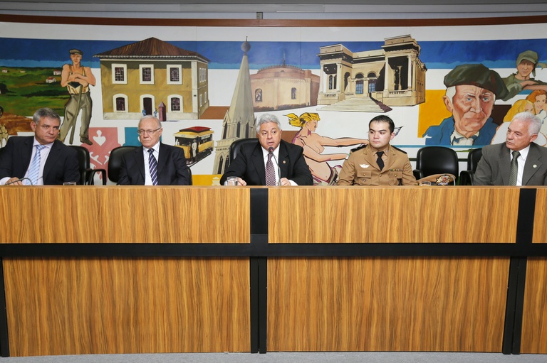João Jairney Maniglia recebe cidadania honorária de Curitiba 