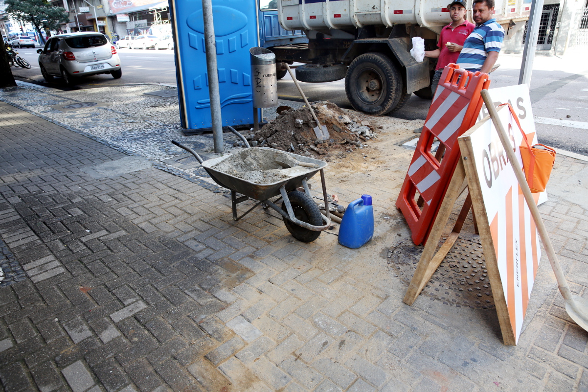 Jonny Stica destina R$ 500 mil para calçadas de Curitiba