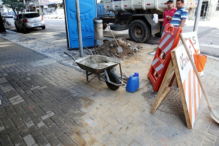 Jonny Stica destina R$ 500 mil para calçadas de Curitiba