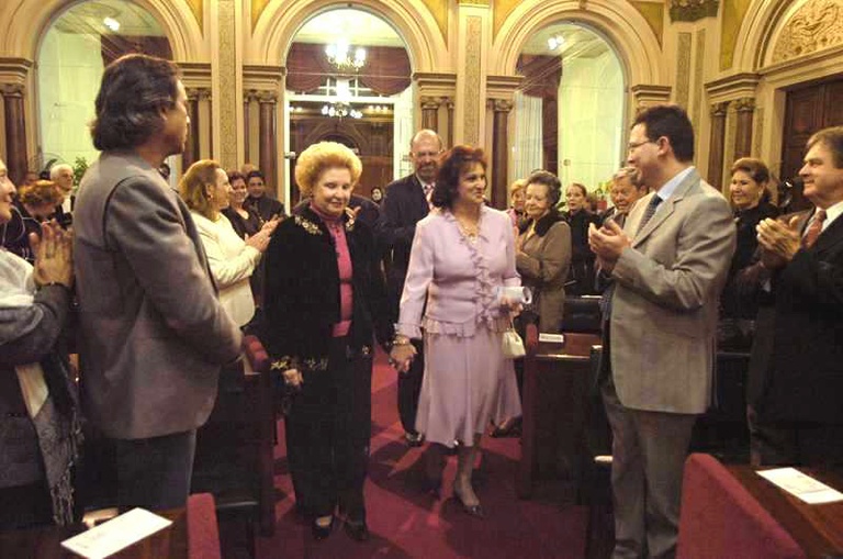 Jornalista recebe título de Vulto Emérito  