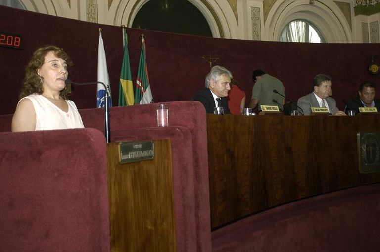 Josete comemora investimentos na educação 