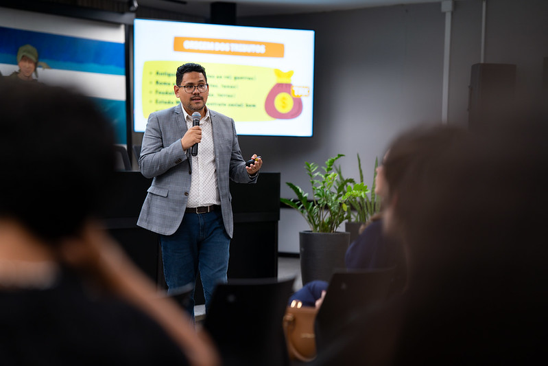  Jovens têm palestra sobre educação fiscal na Câmara de Curitiba