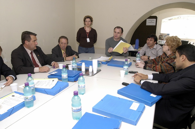 Legislação aprecia projeto que beneficia consumidor 