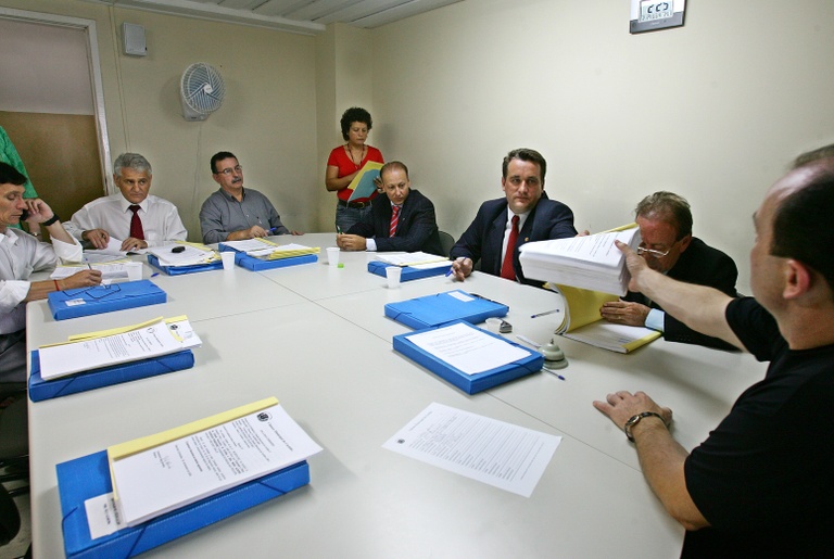 Legislação faz análise de projetos 