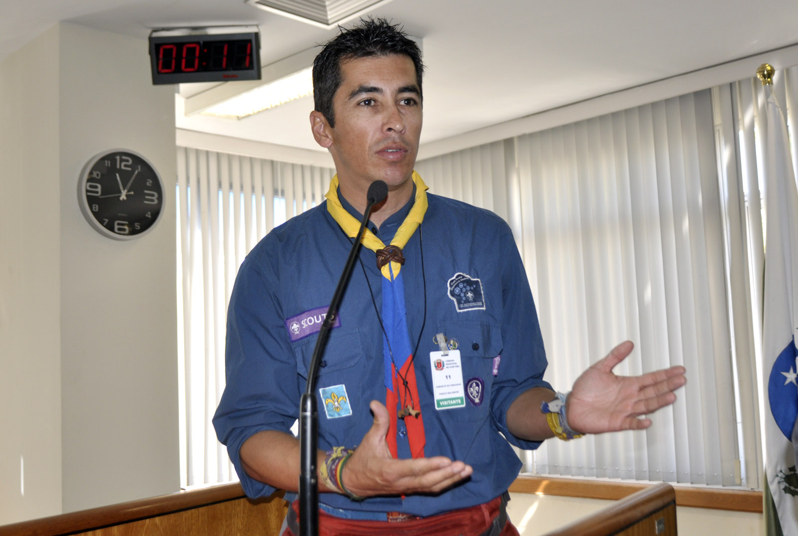 Legislativo recebe escoteiro em viagem pela América 