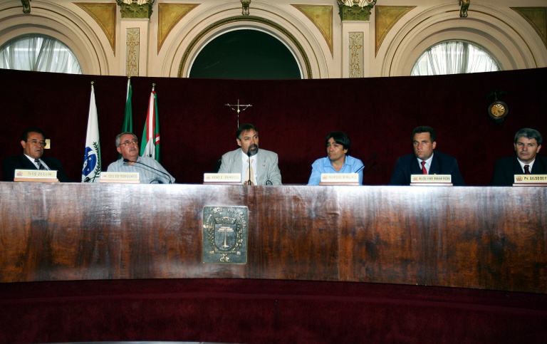 Lei Orgânica detalhada a vereadores de todo o PR 