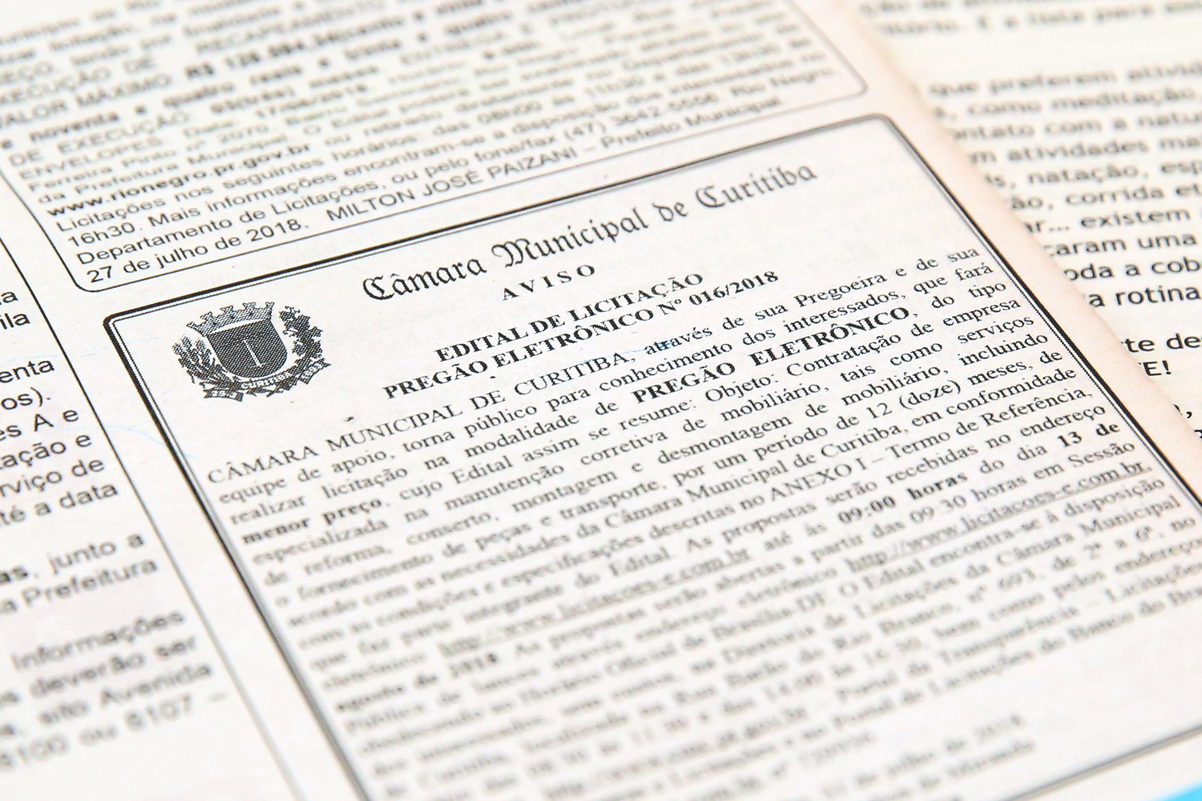 Licitação contrata empresa para manutenção do mobiliário da Câmara