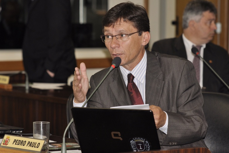 Líder anuncia programa de manutenção viária 