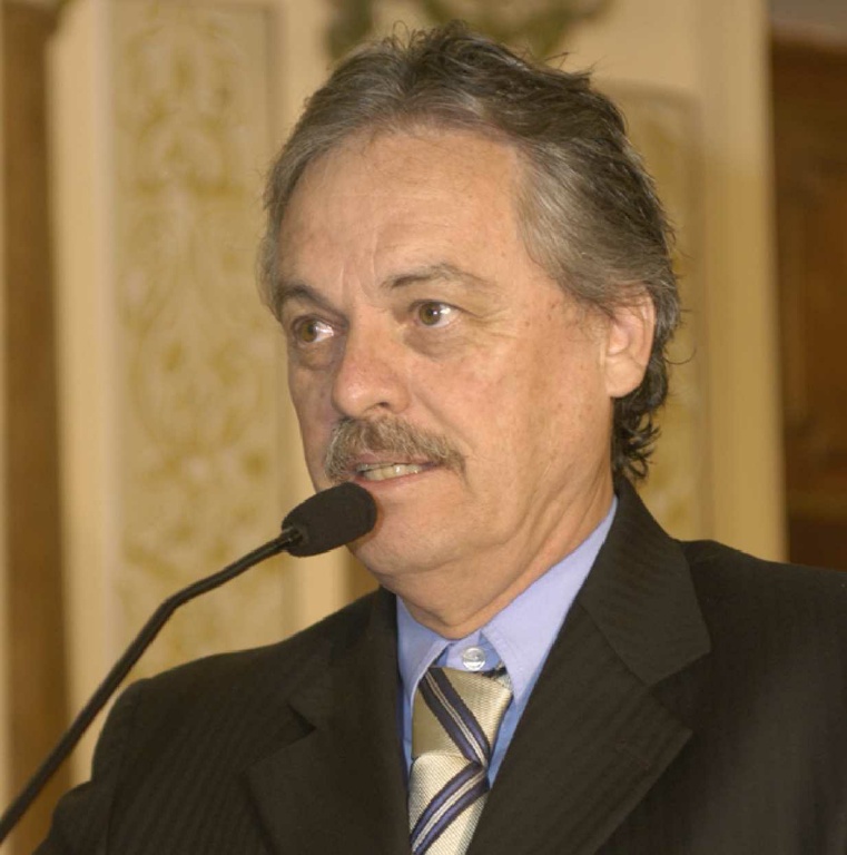 Líder destaca ações da saúde 