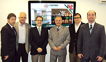 Líder do prefeito visita Agência Curitiba 