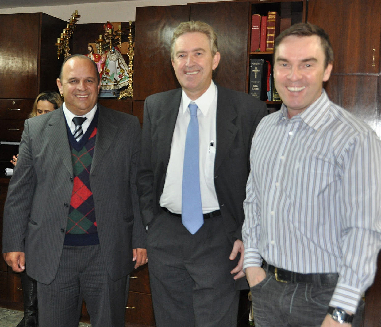 Líder e prefeito participam de novena no Santuário do Carmo 