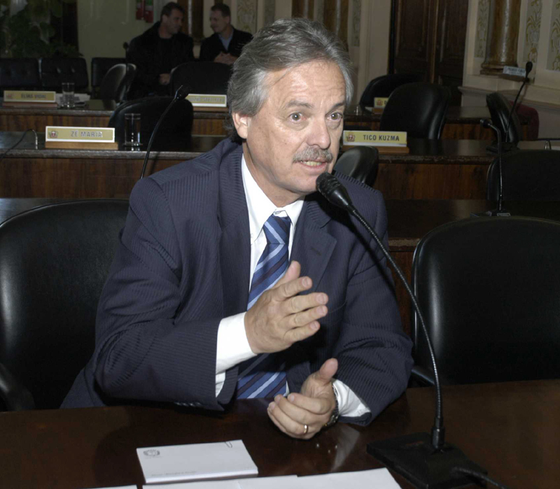 Líder pede retorno de viatura ao Parolin 