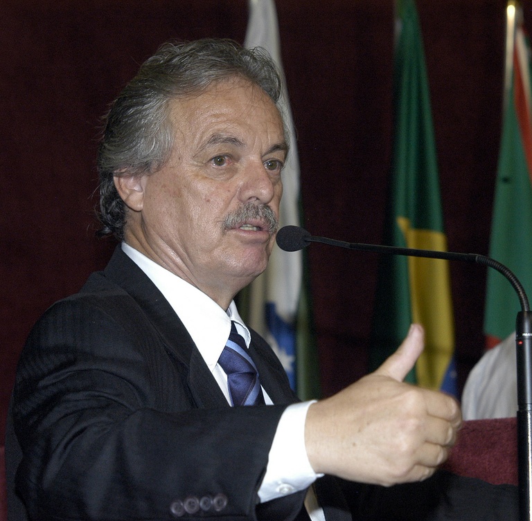 Líder valoriza servidores e espaço democrático 