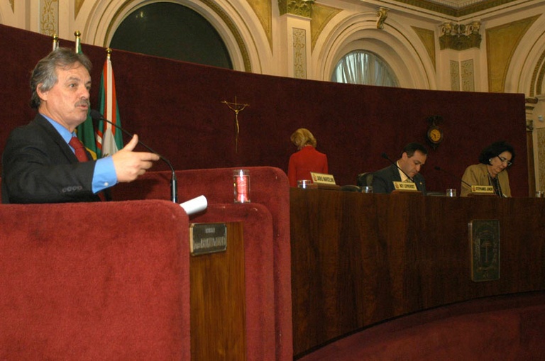 Líderes abordam crise política no País 