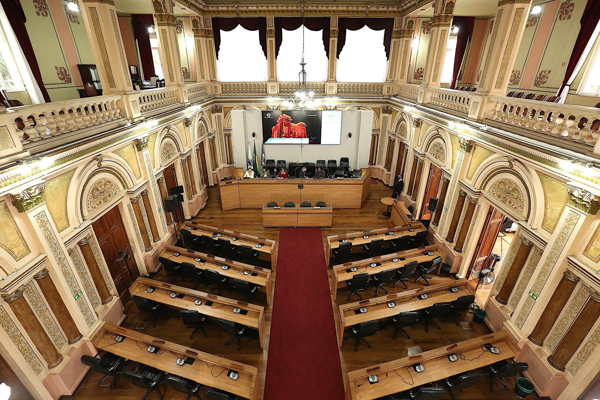 Luciano Ducci e Fruet terão contas analisadas pelos vereadores de Curitiba