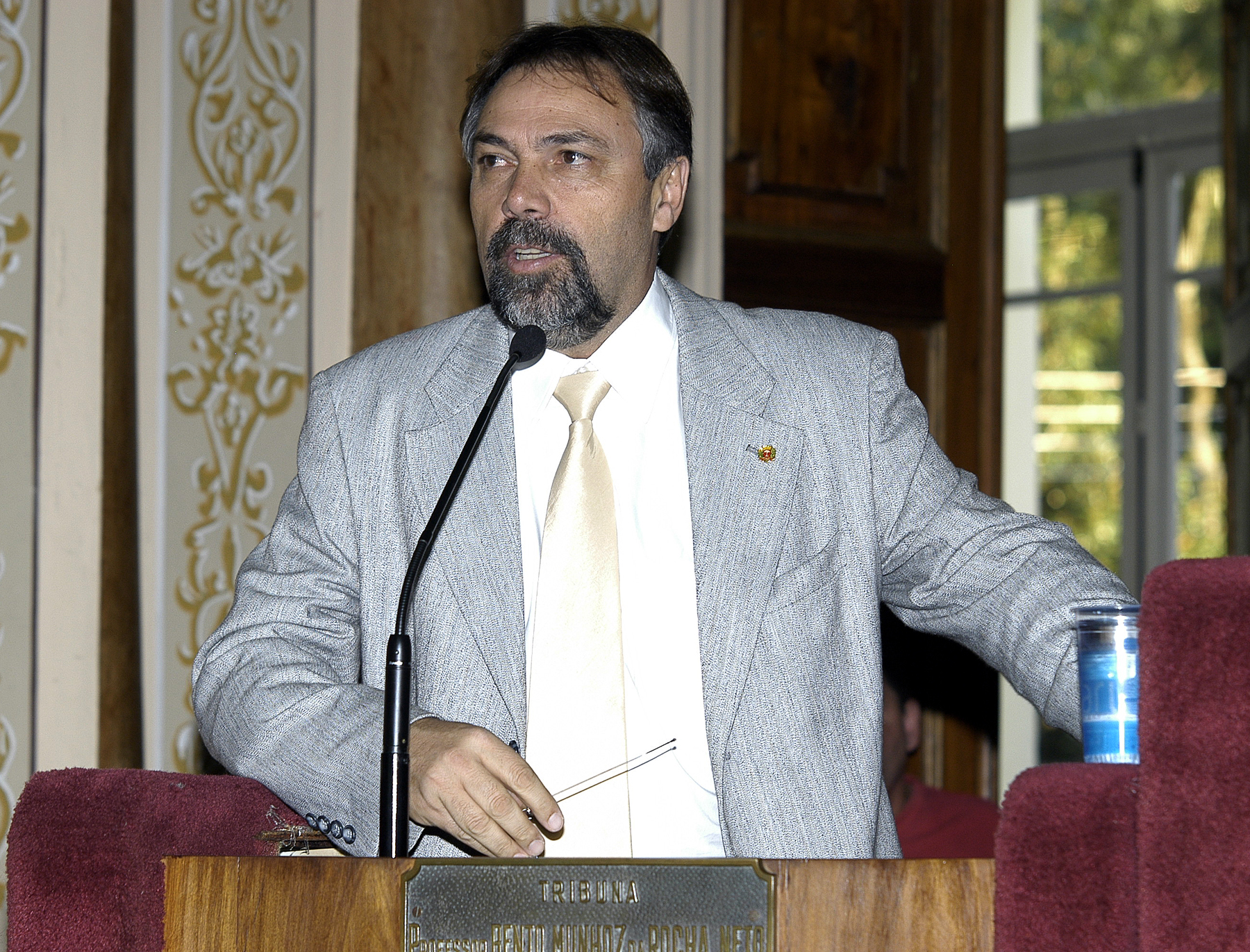 Maestro é indicado para receber cidadania  