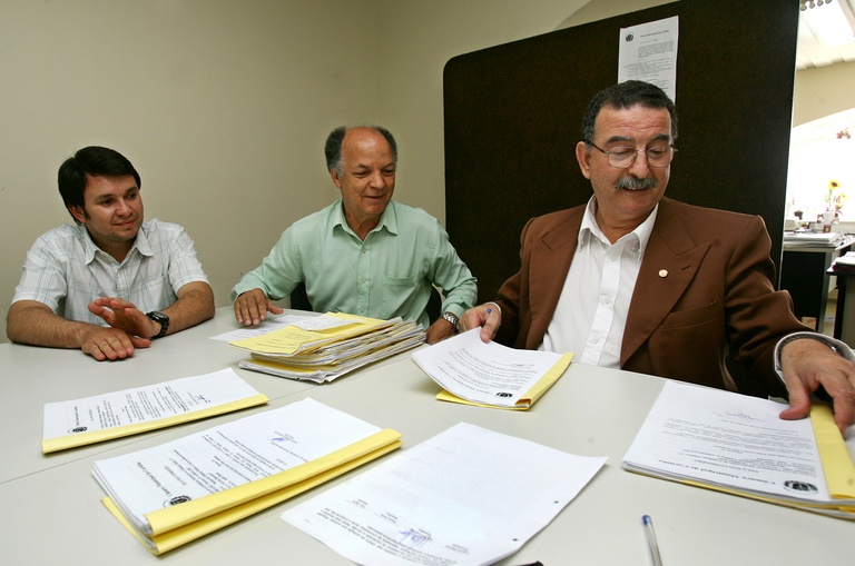 Mais dois projetos são liberados para plenário 