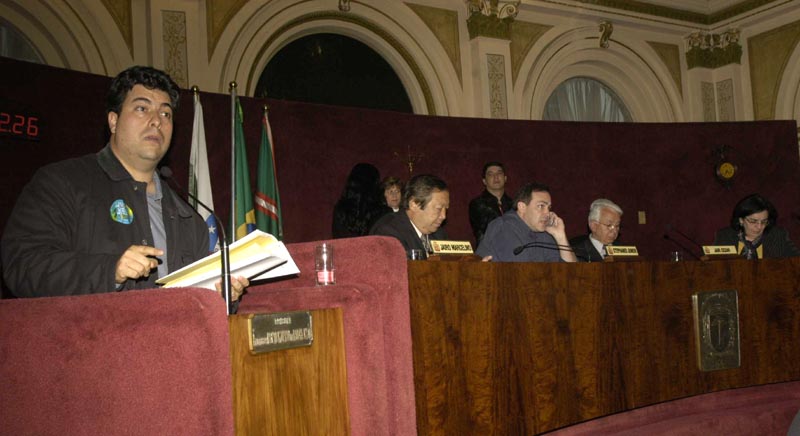 Mantidos vetos parciais nas gratificações a servidores 